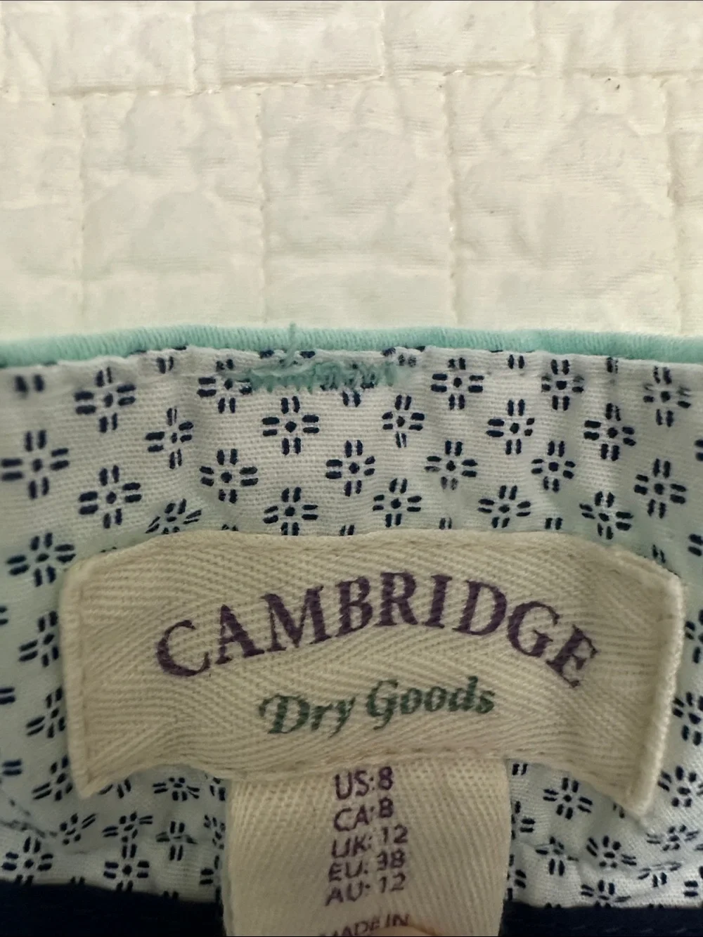 Cambridge Dry Goods Aqua Chino Shorts size 8 cotton stretch blend EUC